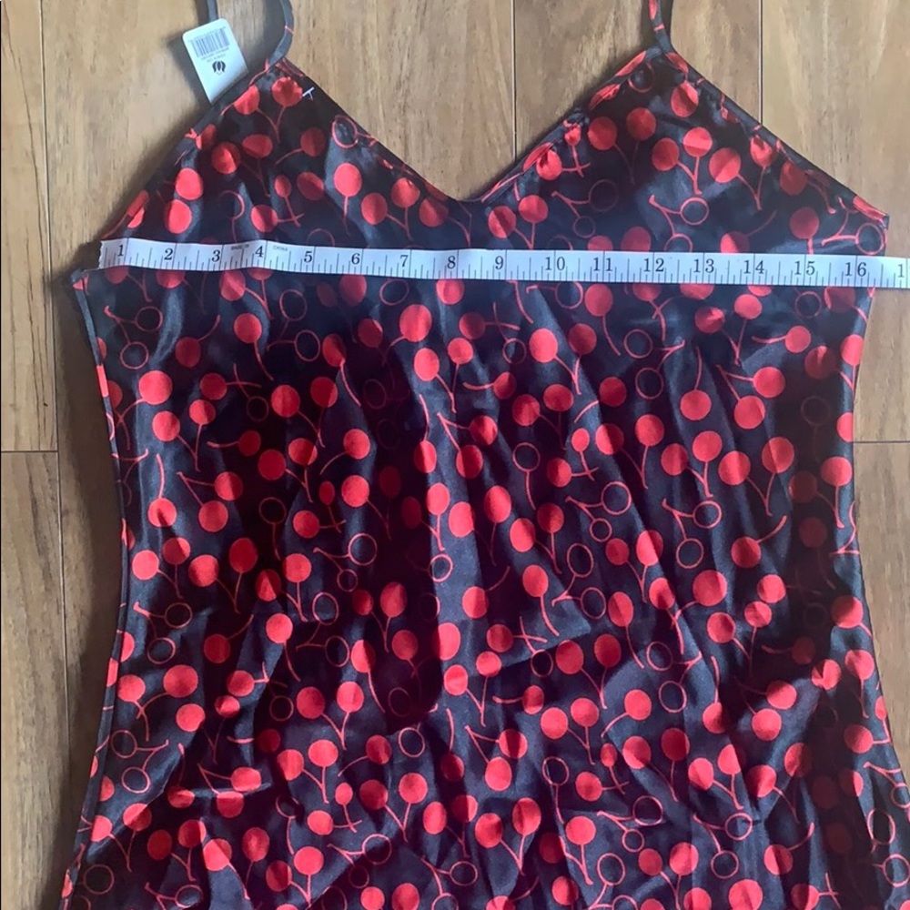 Silk nighties - Picture 6 of 8